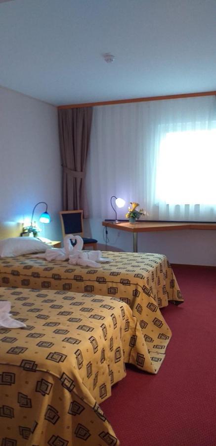 Iris Hotel Bors Екстериор снимка
