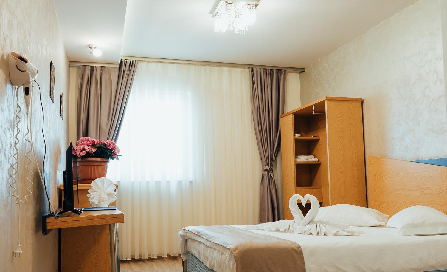 Iris Hotel Bors Екстериор снимка