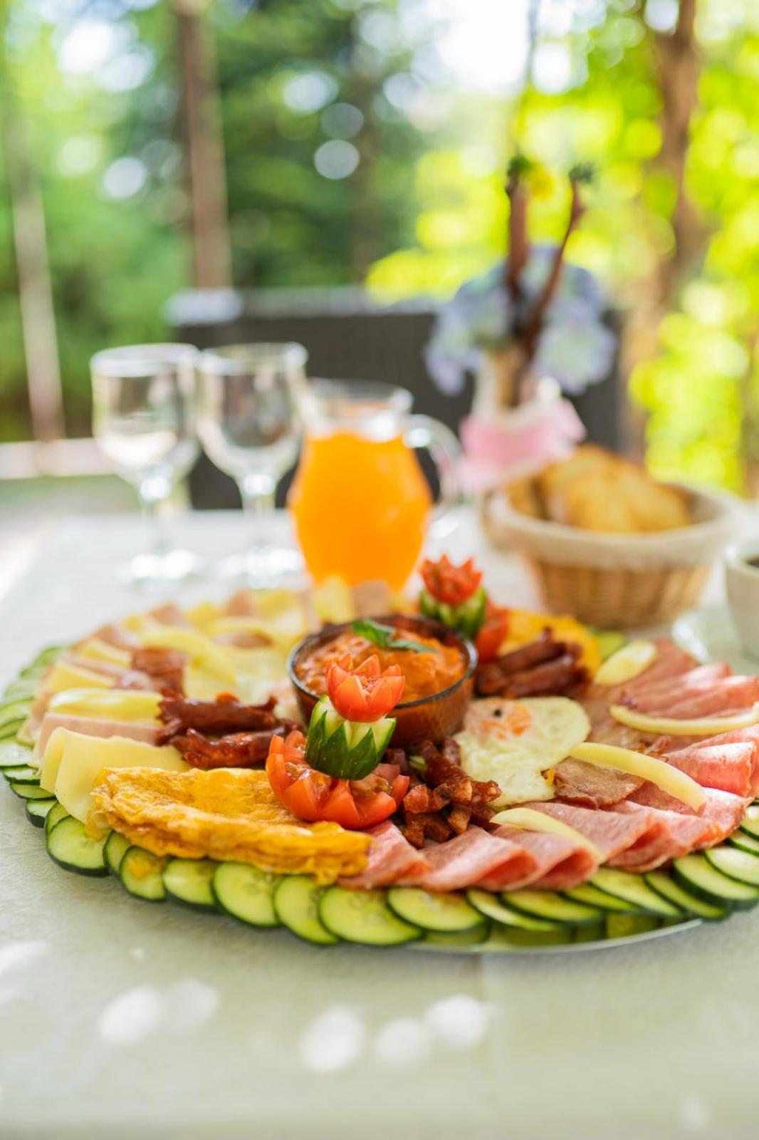 Iris Hotel Bors Екстериор снимка