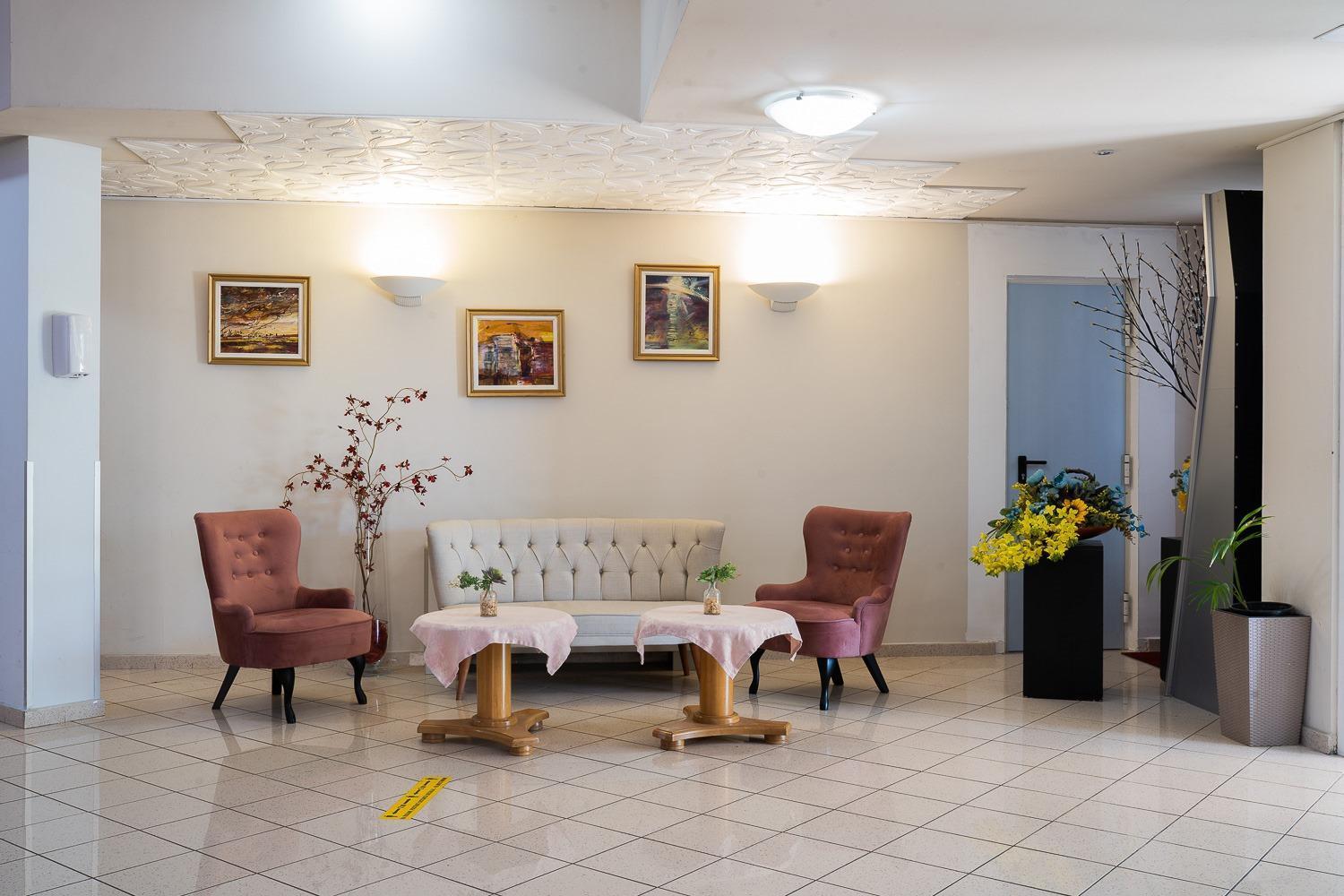 Iris Hotel Bors Екстериор снимка