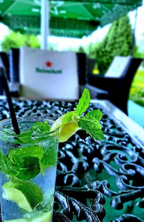 Iris Hotel Bors Екстериор снимка