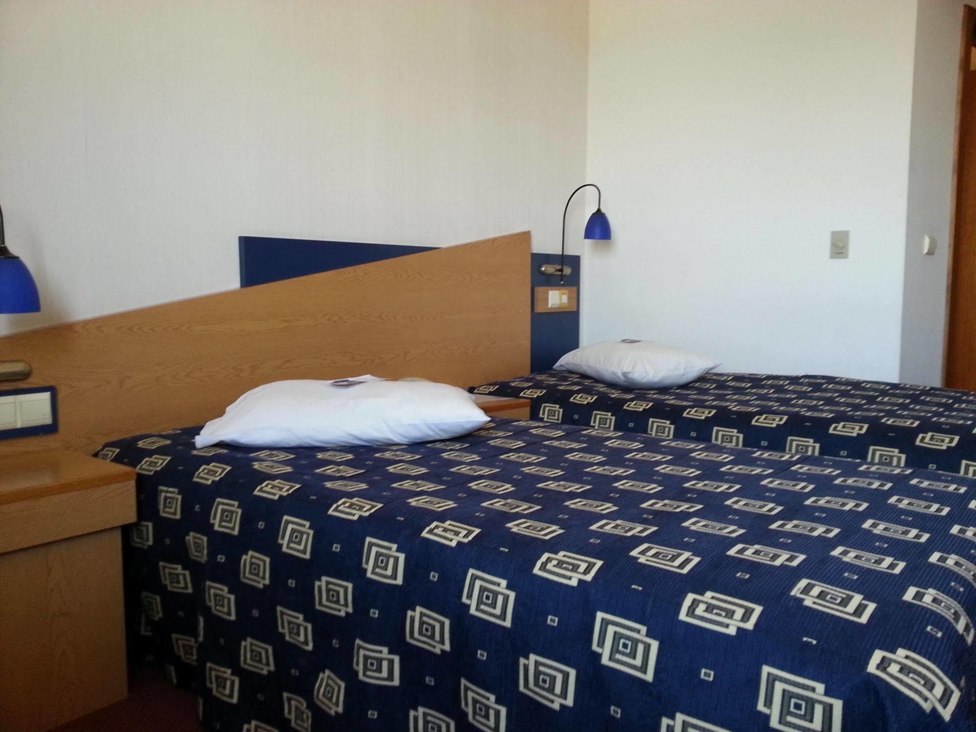 Iris Hotel Bors Екстериор снимка