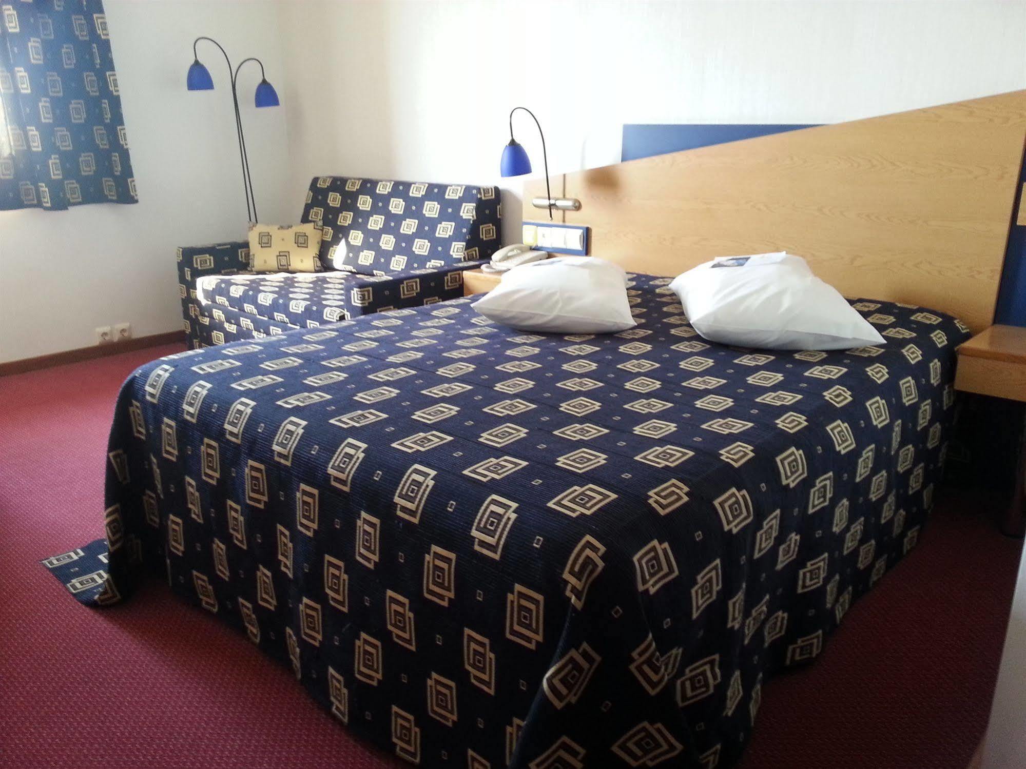 Iris Hotel Bors Екстериор снимка