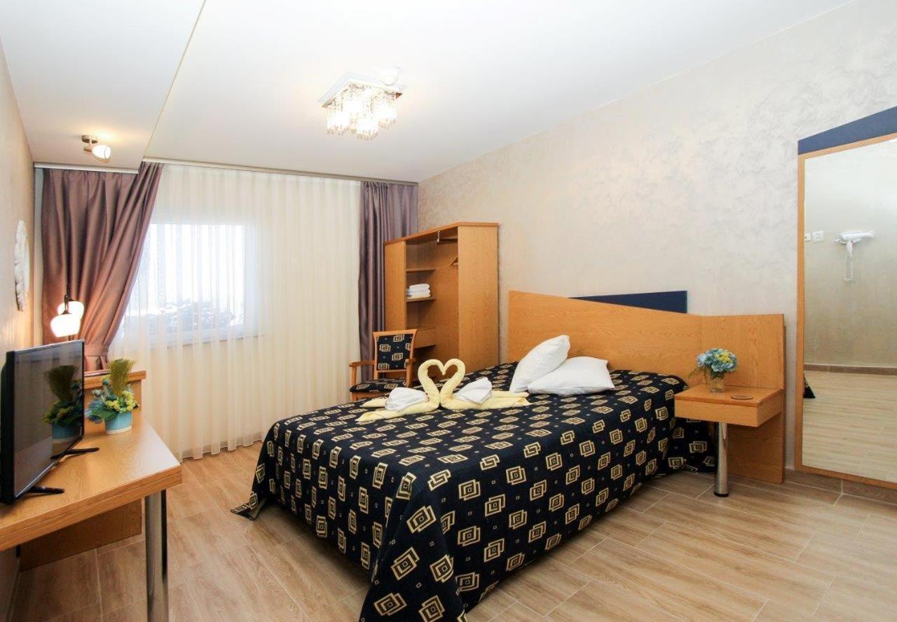 Iris Hotel Bors Екстериор снимка