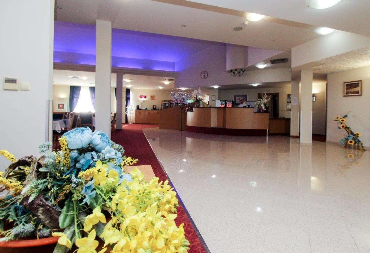 Iris Hotel Bors Екстериор снимка
