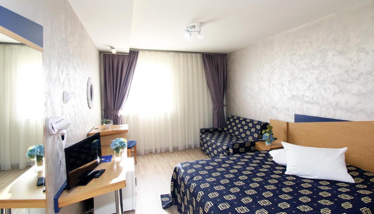 Iris Hotel Bors Екстериор снимка